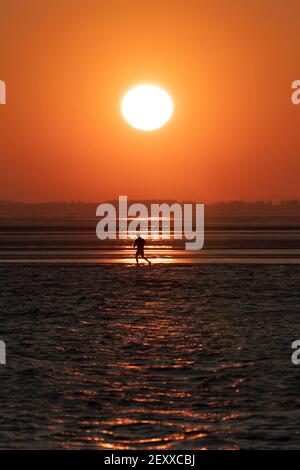 Soumis par Jon Super (07974 356-333) West Kirby Marine Lake Sunset, Wirral, Britain le 1 mars 2021. (Photo de Jon Super) (photo/Jon Super 0 Banque D'Images