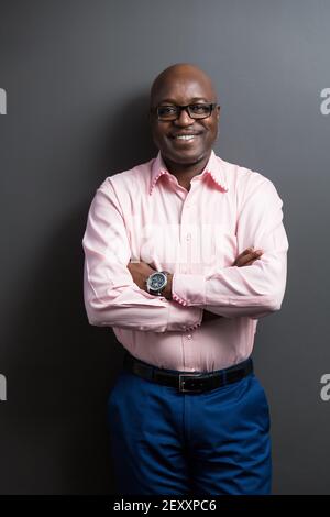 JOHANNESBURG, AFRIQUE DU SUD - 04 mars 2021: Johannesburg, Afrique du Sud - 7 août 2015: Portrait éditorial de l'entrepreneur africain noir Lizwe Nkala Banque D'Images