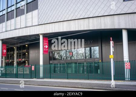 Twickenham, Surrey, Royaume-Uni, samedi, 13/02/2021, Vue générale, RFU Rugby Stadium, avec des rues désertes autour du stade l'après-midi de l'Angleterre contre l'Italie, derrière des portes fermées, Lock down, Covid19; Sunny Winter Day, Ciel bleu, nuages blancs, crédit obligatoire : Peter Spurrier, Banque D'Images