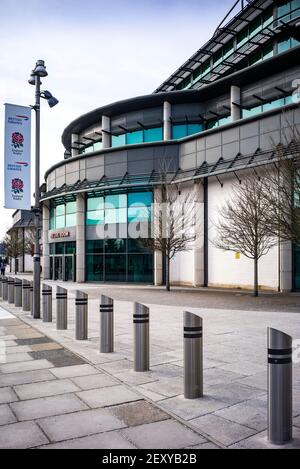 Twickenham, Surrey, Royaume-Uni, samedi, 13/02/2021, Vue générale, RFU Rugby Stadium, avec des rues désertes autour du stade l'après-midi de l'Angleterre contre l'Italie, derrière des portes fermées, Lock down, Covid19; Sunny Winter Day, Ciel bleu, nuages blancs, crédit obligatoire : Peter Spurrier, Banque D'Images