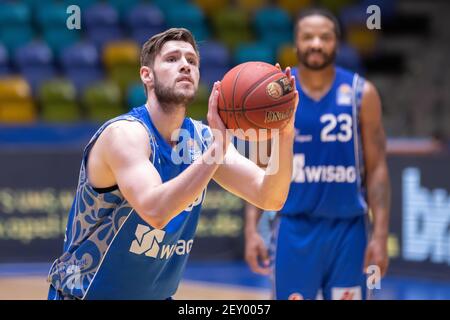 04 mars 2021, Hessen, Francfort-sur-le-main : jeu gratuit par Jon Axel Gudmundsson (Fraport Skyliners, 30). Match de basket-ball du BBL easyCredit entre Fraport Skyliners et RASTA Vechta le 4 mars 2021 au Fraport Arena de Francfort-sur-le-main. Photo: Jürgen Kessler/dpa Banque D'Images