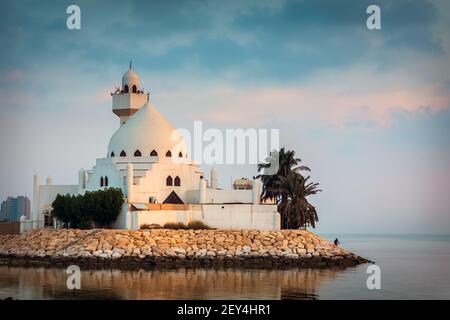 Belle mosquée Al Khobar Corniche Arabie Saoudite. Banque D'Images