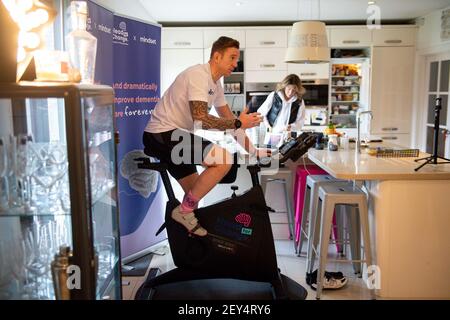 L'ancien pays de Galles international Alix Popham s'entraîne chez lui à Newport, dans le sud du pays de Galles, avant un défi de rugby Head for change. Date de la photo : vendredi 5 mars 2021. Banque D'Images