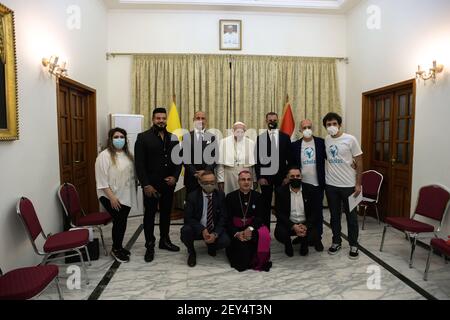 Bagdad, Irak. 05e mars 2021. Le pape François rencontre les jeunes de Scholas Occurentes à Bagdad, Irak crédit: Agence de photo indépendante/Alamy Live News Banque D'Images