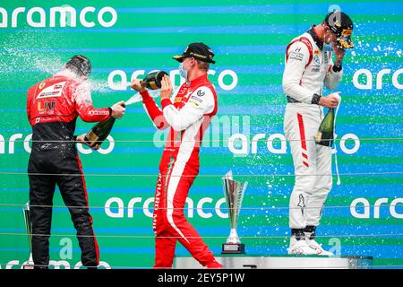 Podium 20 Schumacher Mick (ger), Prema Racing, Dallara F2 2018, 04 Ilott Callum (gbr), Uni-Virtuosi, Dallara F2 2018, 25 Ghiotto Luca (ita), Grand Prix Hitech, Dallara F2 2018, portrait lors de la 3e manche du Championnat de Formule 2 FIA 2020 du 17 au 19 juillet 2020, sur le Hungaroring, À Budapest, Hongrie - photo Antonin Vincent / DPPI Banque D'Images