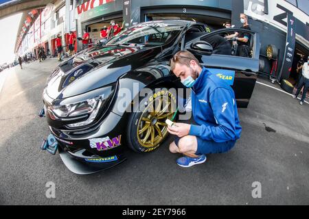 Good Year tire, pneu, lors de la course WTCR 2020 de la FIA en Belgique, 1ère partie de la coupe du monde de la voiture de tourisme 2020 de la FIA, sur le circuit Zolder, du 11 au 13 septembre 2020 à Zolder, Belgique - photo Frédéric le Floc'h / DPPI Banque D'Images