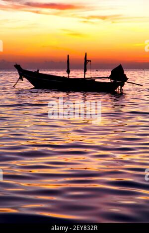 Lever du soleil en thaïlande la côte de la baie de tao sud de la mer Banque D'Images