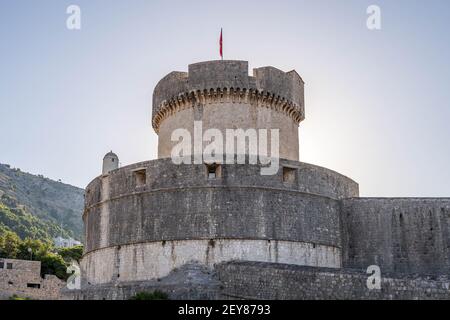 Fort Minceta de la ville de Dubrovnik mur au début de moning dedans Croatie été Banque D'Images