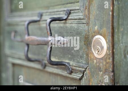 Poignée de porte en fer forgé, Villa de Leyva, Boyacá, Colombie Banque D'Images