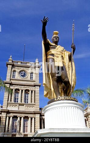 Statue du roi Kamehameha au palais Iolani à Oahu, Hawaï Banque D'Images