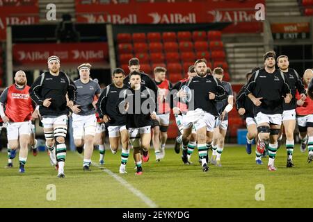 Eccles, Royaume-Uni. 07e février 2020. MANCHESTER, ROYAUME-UNI. 5 MARS les joueurs de Falcons entrent sur le terrain pour leur échauffement lors du match de Premiership Gallagher entre sale Sharks et Newcastle Falcons au stade AJ Bell, Eccles, le vendredi 5 mars 2021. (Credit: Chris Lishman | MI News ) Credit: MI News & Sport /Alay Live News Banque D'Images