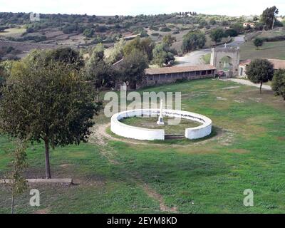 Sedilo, province d'Oristano, Sardaigne, Italie. Santu Antine (San Costantino) sanctuaire Banque D'Images