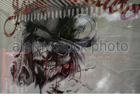 Jacky Tattoo Salon De Tatouage A St Leu Pirate De L Ile De La Reunion Est Present Dans Tous Les Coins Non Seulement L Etrange Photo Stock Alamy