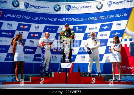 38 d'AUBREBY Patrick (fr), 761 - 3000 mars 34 FLETCHER Henry (gb), 761 - 3000 mars 61 WRIGHT Jason (IT), Shadow DN8 - 3000, ambiance podium au Grand Prix de France Historique 2019 à Magny-cours du 29 au 30 juillet - photo Julien Delfosse / DPPI Banque D'Images