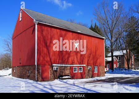 BUCKS COUNTY, PA –21 FÉVRIER 2021- vue d'hiver de Tinicum Conservancy, une ferme historique préservée dans Upper Black Eddy, Bucks County, Pennsylvanie, Banque D'Images