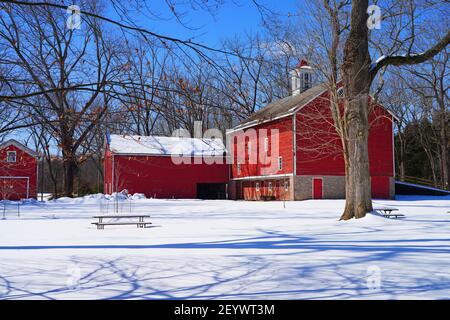 BUCKS COUNTY, PA –21 FÉVRIER 2021- vue d'hiver de Tinicum Conservancy, une ferme historique préservée dans Upper Black Eddy, Bucks County, Pennsylvanie, Banque D'Images