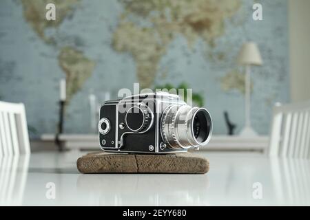 MOTALA, SUÈDE- 2 MARS 2021 : un vieux Hasselblad 1000F. Photo Jeppe Gustafsson Banque D'Images