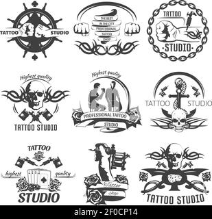 Tatouage studio noir blanc emblèmes avec maître ancre barre jouer cartes crâne chaîne de machine illustration de vecteur isolé Illustration de Vecteur