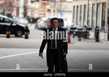 Londres, Angleterre, Royaume-Uni. 7 mars 2021. Jonathan ASHWORTH, secrétaire de la Santé fantôme, est vu à l'extérieur de la BBC New Broadcasting House. Credit: Tayfun Salci/ZUMA Wire/Alay Live News Banque D'Images