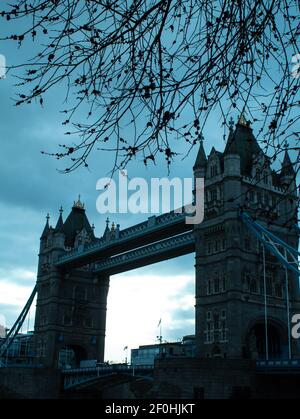 Tower Bridge à Londres Banque D'Images