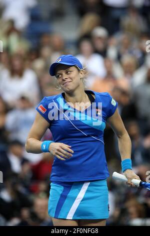 Kim Clijsters de Belgique après sa victoire sur venus Williams des États-Unis en demi-finale à l'US Open 2010 à Flushing Meadow, New York. Banque D'Images