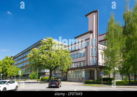 Siège de l'État, l'ancien Astrawerke, à gauche l'ancien moulin à filature, Chemnitz, Saxe, Allemagne Banque D'Images