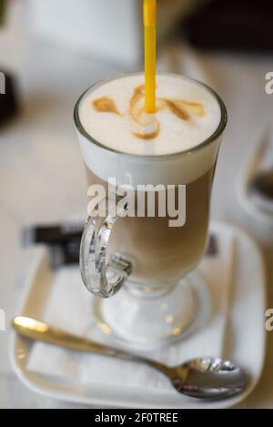 Latte Café avec un épais Crema Banque D'Images