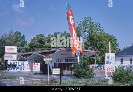 Vue horizontale de la station-service de Milk Depot 900 South & 140 East Salt Lake City Utah CA. 1981 Banque D'Images