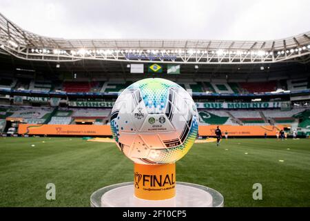 Sao Paulo, Brésil. 7 mars 2021 ; Allianz Parque Stadium, Sao Paulo, Brésil ; finale Brazil Cup 2020, Palmeiras versus Gremio ; le ballon officiel en gros plan crédit : action plus Sports Images/Alay Live News Banque D'Images