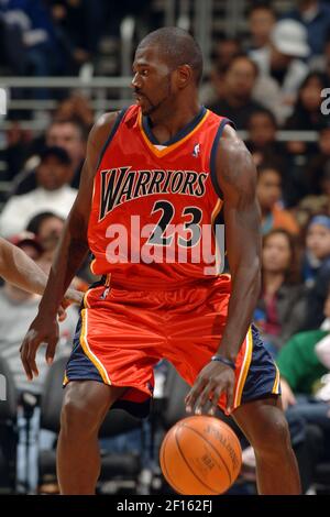 Jason Richardson De Golden State Warriors 2 Scores De Son Jeu Des 34 Points Sur Un Alley Oop Contre Les Washington Wizards Le Vendredi 4 Mars 05 Dans Un Match Gagne Par