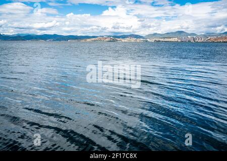 Panorama sur le lac Erhai à Dali Yunnan en Chine Banque D'Images