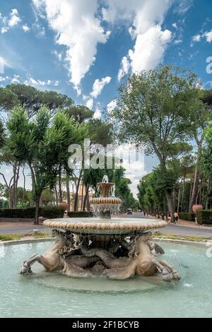 Fontaine des chevaux de mer dans la Villa Borghèse, Villa Borghèse construite au XVIIIe siècle est le plus grand parc public de Rome, Latium, Italie Banque D'Images