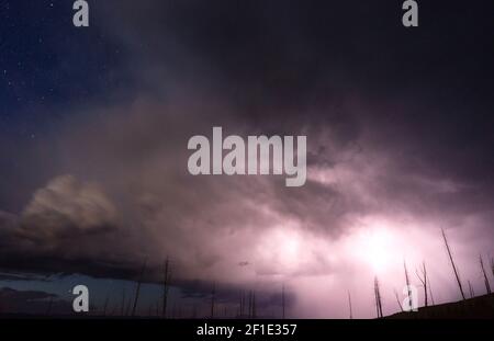 Plus de Tower Creek Orage Foudre Yellowstone National Park Banque D'Images