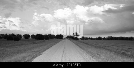 Ouvrir la route panoramique taillée Texas rural noir et blanc Banque D'Images