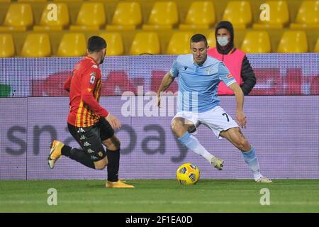 Adam Marusic joueur de Latium, pendant le match de la série italienne UN championnat entre Benevento vs Lazio, résultat final 1-1, match joué au C Banque D'Images