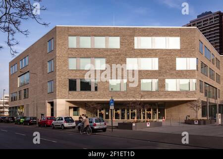 Le Collège professionnel de l'archevêque, rue Berrenrather, Cologne, Allemagne. Erzbischoefliches Berufskolleg an der Berrenwheel Strasse, Koeln, Deut Banque D'Images