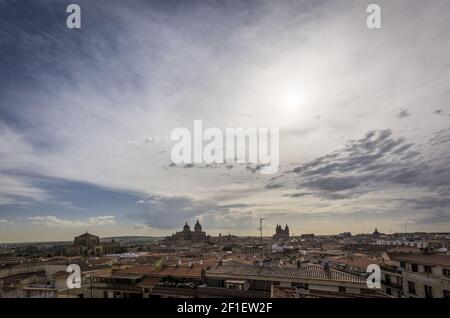 La ville de Salamanque, avec la Cathédrale, l'Université pontificale et monastère dominicain de San Esteban Banque D'Images