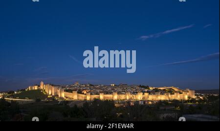 Vue panoramique sur la ville historique d'Avila, Castille et Leon, Espagne Banque D'Images