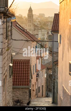 Lever de soleil sur la vieille ville de Split en Croatie