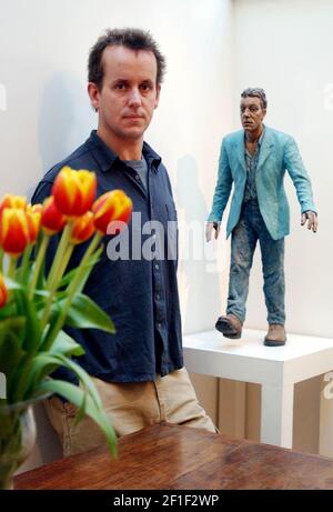 Artiste/sculpteur Sean Henry chez lui sur Norburn Street, W10.4 novembre 2002 photo Andy Paradise Banque D'Images