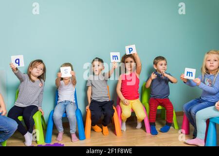 Apprendre la langue étrangère peut être amusant et passionnant Banque D'Images