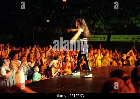 Shania Twain en concert à Wembley Arena à Londres, Royaume-Uni. 8 juillet 1999 Banque D'Images