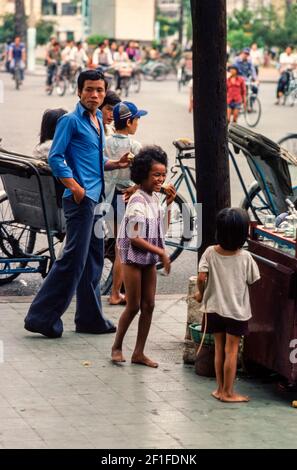 Enfants amérasiens nés de mères vietnamiennes et de pères américains, Ho Chi Minh ville, Vietnam, juin 1980 Banque D'Images