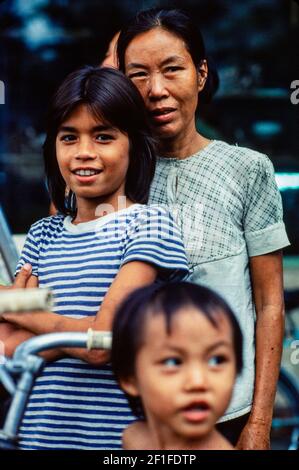 Enfants amérasiens nés de mères vietnamiennes et de pères américains, Ho Chi Minh ville, Vietnam, juin 1980 Banque D'Images