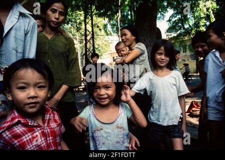 Enfants amérasiens nés de mères vietnamiennes et de pères américains, Ho Chi Minh ville, Vietnam, juin 1980 Banque D'Images