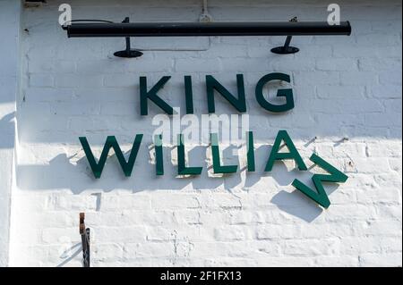 Sipson, West Drayton, Royaume-Uni. 7 mars 2021. Le pub King William à Sipson, West Drayton. Les propriétaires de pub comptent les jours jusqu'à ce qu'ils puissent rouvrir leurs jardins de pub aux clients une fois le confinement du coronavirus Covid-19 apaise. Crédit : Maureen McLean/Alay Banque D'Images