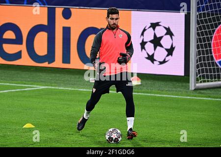 Dortmund, Northhine-Westfalia, Allemagne. 8 mars 2021. Gardien de but du FC Sevilla lors de la session d'entraînement de la Ligue des champions de l'UEFA avant le match entre Borussia Dortmund et le FC Sevilla au parc signal Iduna à Dortmund, en Allemagne. Crédit : Marc Niemeyer/DAX/ZUMA Wire/Alay Live News Banque D'Images