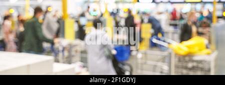 Ligne de gens dans le supermarché. File d'attente de paiement de la banque. Réception de bureau. Vente en gros Banque D'Images