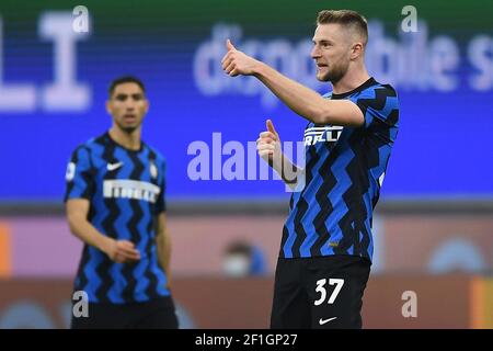 Milan, Italie. 08 mars 2021. Milan Skriniar du FC Internazionale fête après avoir atteint le but de 1-0 lors du match de football de la série A entre le FC Internazionale et Atalanta BC au stade San Siro de Milan (Italie), le 14 février 2021. Photo image Sport/Insidefoto crédit: Insidefoto srl/Alamy Live News Banque D'Images