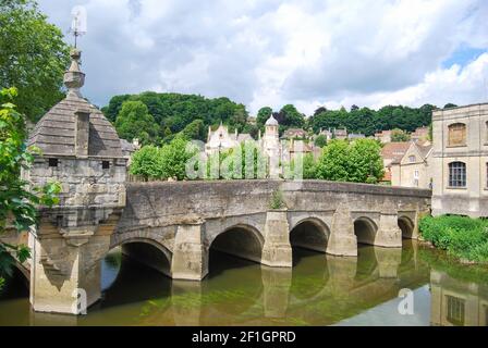 Ville Pont sur la rivière Avon, Bradford-on-Avon, Wiltshire, Angleterre, Royaume-Uni Banque D'Images